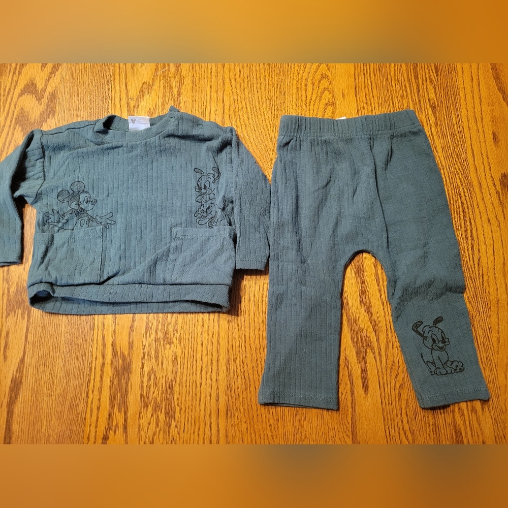 (4/$15) Disney Mickey Mouse outfit, 6-9M